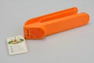 Plastična stiskalnica za česen, oranžna (17 cm)