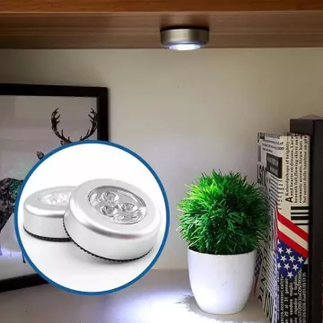 Samolepilna svetilka LED